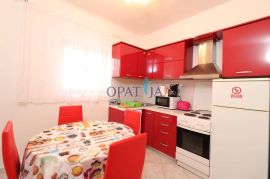 Stan: Opatija, 50 m od šetnice, 1s+db, novouređeno, Opatija, Appartment