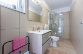 Istra, Labin - novogradnja s bazenom, 150 m2, Labin, بيت