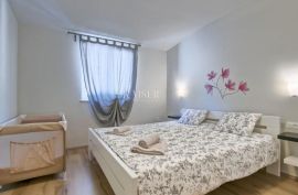 Istra, Labin - mediteranska vila s bazenom, 215 m2, Labin, Kuća