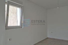 Stan (2x garsonijera) PRODAJA -28 m2+23m2+podrum- SAVSKA, Zagreb, Stan