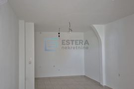 Stan (2x garsonijera) PRODAJA -28 m2+23m2+podrum- SAVSKA, Zagreb, Stan