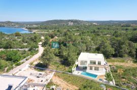 ŠIBENIK - BILICE, novo, namješten luksuzni stan, bazen, prizemlje, 400 m od mora, Šibenik - Okolica, Appartement