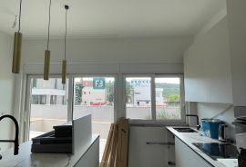 ŠIBENIK - BILICE, novo, namješten luksuzni stan, bazen, prizemlje, 400 m od mora, Šibenik - Okolica, Appartement