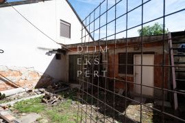 Kozari bok, Kuća za renovaciju, Kozari bok, Žitnjak, Zagreb, Kuća