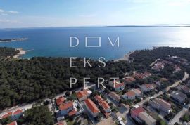 Šimuni, Komforan četverosobni apartman sa vrtom - Šimuni, Pag, Pag, Kвартира