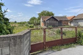 Jakuševec, SNIŽENO! Građevinsko zemljište sa starom kućom na Jakuševcu-1615 m2, Zagreb, Terrain