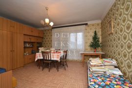 Gračec, Kuća sa štagljom i 16344 m2 zemljišta - Gračec, Brckovljani, Casa