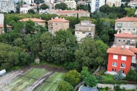 PEĆINE, stan na jedinstvenoj lokaciji, Rijeka, Appartment