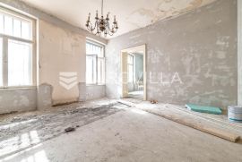 Zagreb, Palmotićeva ulica, odličan četverosoban stan, visoki roh bau s novim liftom 136 NKP, Zagreb, Flat