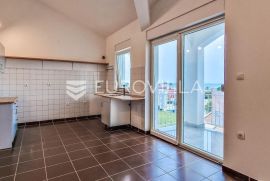 Istra, Novigrad, stan s dvije spavaće sobe i panoramskim pogledom na more, Novigrad, Appartement