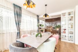 Zagreb, Vinogradska, luksuzan trosoban penthouse 115 m2 s parkirnim mjestom i garažom, Zagreb, Appartement