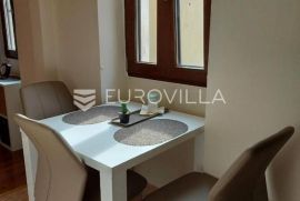 Istra, Rovinj, najam jednosobnog apartmana 33m2 u srcu starog grada, Rovinj, Propiedad comercial