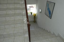 ROGOZNICA - Apartmanska kuća sa spektakularnim pogledom, Rogoznica, House