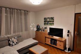 Trosoban stan na odličnoj lokaciji, Zagreb, Appartement