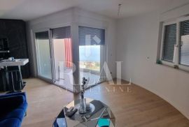 Martinkovac stan 77 m2,2S+DB,logia pogled na more, Rijeka, Wohnung