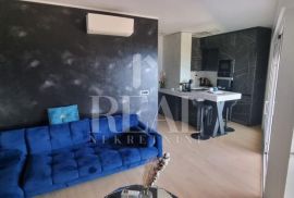 Martinkovac stan 77 m2,2S+DB,logia pogled na more, Rijeka, Daire