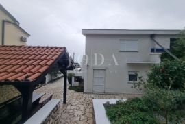 Novi Vinodolski, kuća drugi red od mora, Novi Vinodolski, بيت