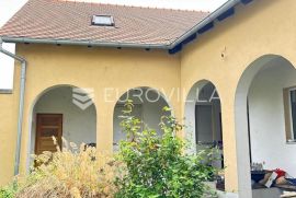 Požega, Arslanovci, prostrana kuća sa dva stana 48 m2 i 70 m2, Požega, Maison