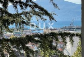 RIJEKA, BULEVARD - unikatni gospodski stan 3S+DB u staroj villi na ekskluzivnoj lokaciji! PRILIKA!, Rijeka, Wohnung