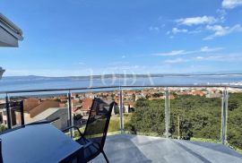 Moderan dvosobni stan sa panoramskim pogledom, Crikvenica, Flat