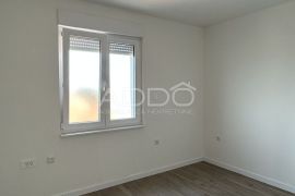 ĐAKOVO,NOVOGRADNJA!STAN TROSOBNI 2 KAT 74,90 M2,U URBANOJ VILI!PRILIKA!TOP DESTINACIJA!!, Đakovo, Appartement