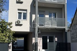 ĐAKOVO,NOVOGRADNJA!STAN TROSOBNI 2 KAT 74,90 M2,U URBANOJ VILI!PRILIKA!TOP DESTINACIJA!!, Đakovo, Appartement