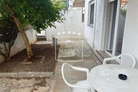 Zadar - prostrani stan prizemlje 74m2 s terasom 44m2! 239000€, Zadar, Stan