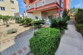 Diklo - idealna investicija za najam 8 stambenih jedinica! 849000€, Zadar, Дом