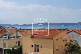 Diklo - idealna investicija za najam 8 stambenih jedinica! 849000€, Zadar, Maison