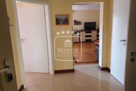 Diklo - idealna investicija za najam 8 stambenih jedinica! 849000€, Zadar, House