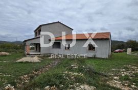 ISTRA, ROVINJ - Vila u izgradnji s prostranom okućnicom, Rovinj, House