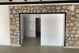 Poslovni Prostor Tisno, Tisno, Commercial property