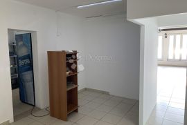 Poslovni Prostor Tisno, Tisno, Commercial property