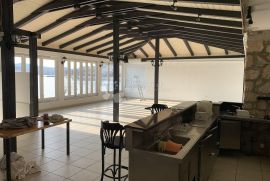 Poslovni Prostor Tisno, Tisno, Commercial property