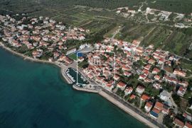 Zadar, Diklo - tipična dalmatinska kuća 120m2 u blizini mora! 255000€, Zadar, Дом