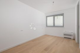 OPATIJA, LUKSUZNI STAN, 2S+DB, BALKON, LIFT, BAZEN, Opatija, Appartamento