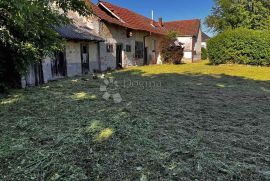 KUĆA ZA RUŠENJE I VELIKO GRAĐEVINSKO ZEMLJIŠTE, Prelog, Casa