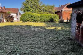 KUĆA ZA RUŠENJE I VELIKO GRAĐEVINSKO ZEMLJIŠTE, Prelog, Kuća