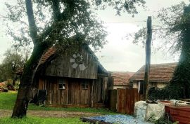 Imanje u Ogulinu sa građevinskom dozvolom, Ogulin, Kuća