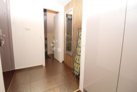 RIJEKA, CENTAR - 2 studio apartmana i poslovni prostor, Rijeka, Kвартира