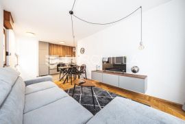 Zagreb, Vrbik, moderno uređen dvosoban stan NKP 57 m2, Zagreb, Appartamento