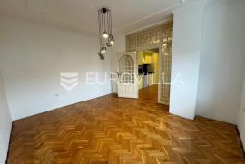 Đakovo, Centar, šarmantan dvosoban stan 70 m2 + spremište, Đakovo, Appartement