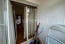 Đakovo, Centar, šarmantan dvosoban stan 70 m2 + spremište, Đakovo, Appartement