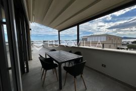 Zadar, Draženica, trosoban penthouse NKP 172 m2 prvi red do mora  i zajedničkim bazenom, Zadar, Appartement