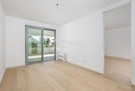 OPATIJA, LUKSUZNI STAN, 2S+DB, TERASA, LIFT, BAZEN, Opatija, Appartement