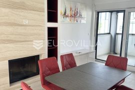 Zadar, Žmirići, dvosoban stan na mirnoj lokaciji s garažnim mjestom, Zadar, Apartamento