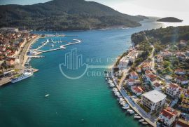 Prodaja, Korčula, Vela luka, luksuzni stanovi, prvi red do mora, Vela Luka, Διαμέρισμα