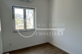 Prodaja, Žaborić, apartman sa pogledom na more i PM, Šibenik - Okolica, Apartamento