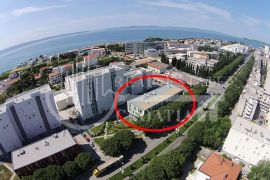 Najam, Split, poslovni prostor 64m2 u poslovnoj zgradi, Split, Propriété commerciale