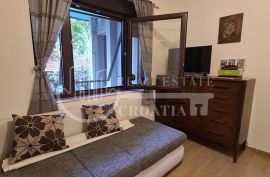 Prodaja, Ravnice, Kolonija kuća 258m2 sa okućnicom i garažom, Zagreb, Appartement